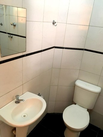 Imagen de la habitación del Hotel Wg Plaza Econ&ocirc;mico. Foto 12