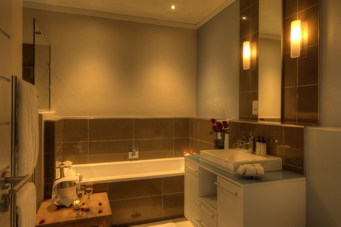 Imagen de la habitación del Hotel Whale Coast All Suite. Foto 6