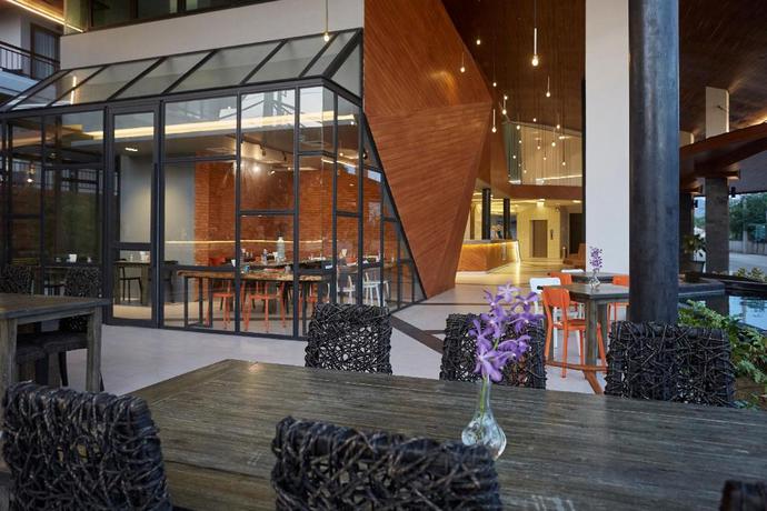 Imagen del bar/restaurante del Hotel Whale Hua Hin. Foto 5