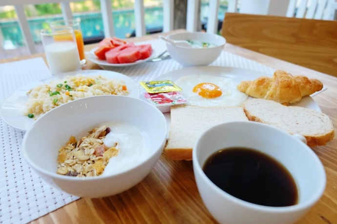 Imagen del bar/restaurante del Hotel Whalecome Aonang Resort. Foto 6