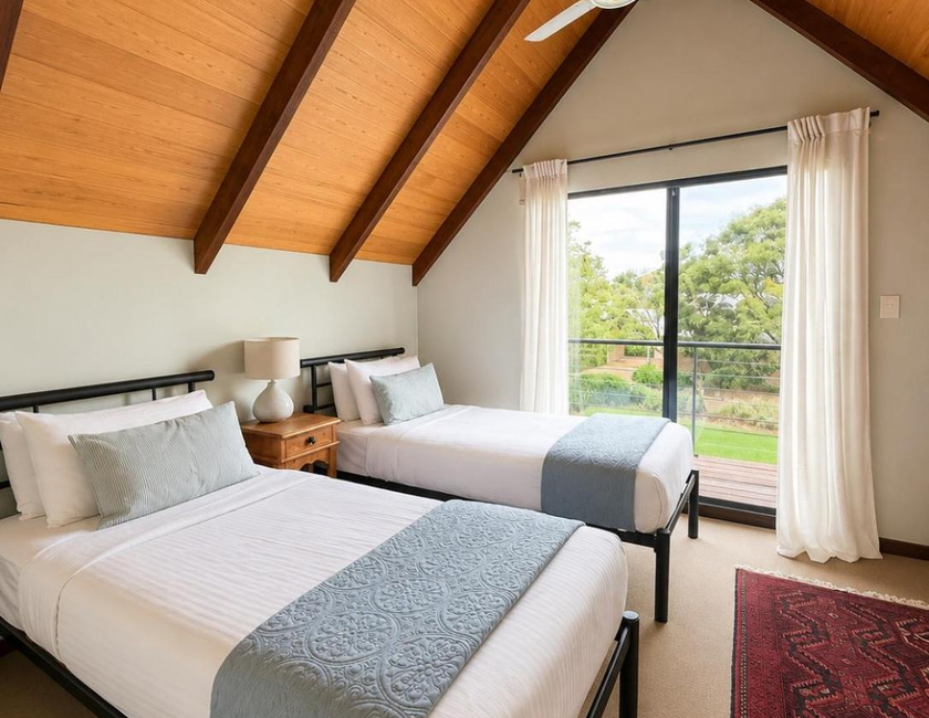 Imagen general del Hotel Whalers Cove Villas. Foto 10