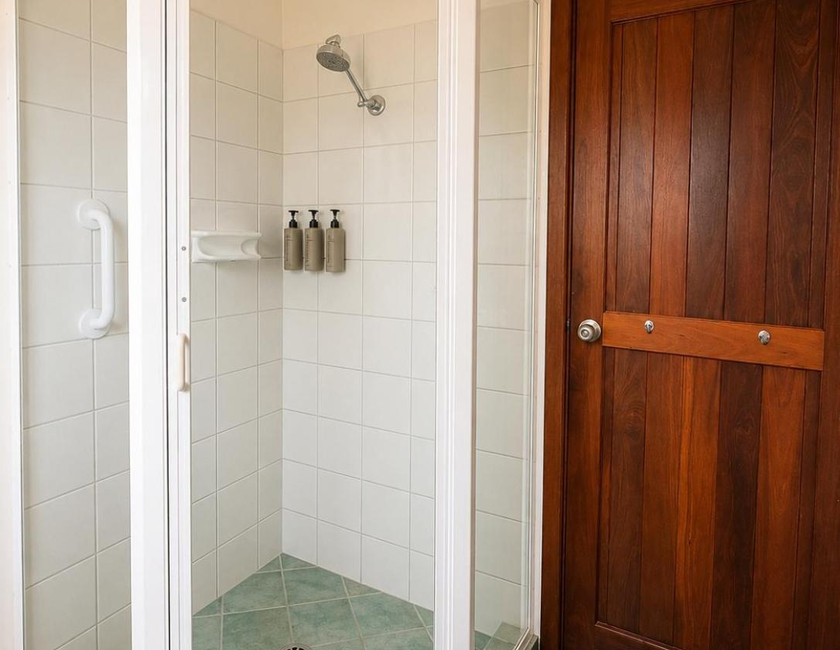 Imagen general del Hotel Whalers Cove Villas. Foto 12