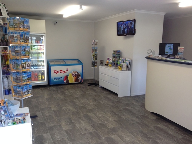 Imagen de los interiores del Hotel Whanganui River Top 10 Holiday Park. Foto 18