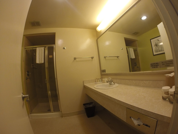 Imagen de la habitación del Hotel Wharf Inn. Foto 2