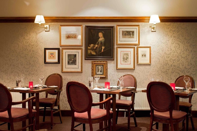 Imagen del bar/restaurante del Hotel Whately Hall. Foto 4