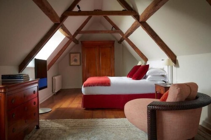 Imagen de la habitación del Hotel Whatley Manor. Foto 11