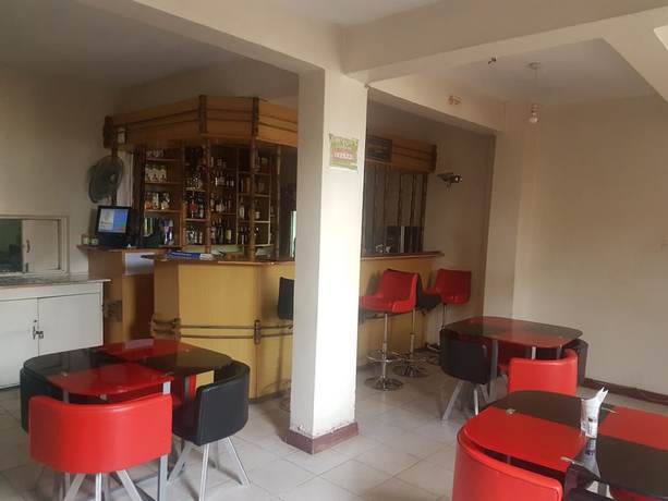 Imagen del bar/restaurante del Hotel Whirl Spring. Foto 4