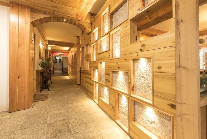 Imagen de los interiores del Hotel Whispering Inn by Vivaan. Foto 19