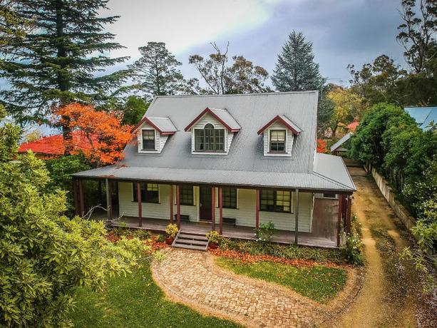 Imagen general del Hotel Whispering Pines Chalet and Cottages. Foto 2