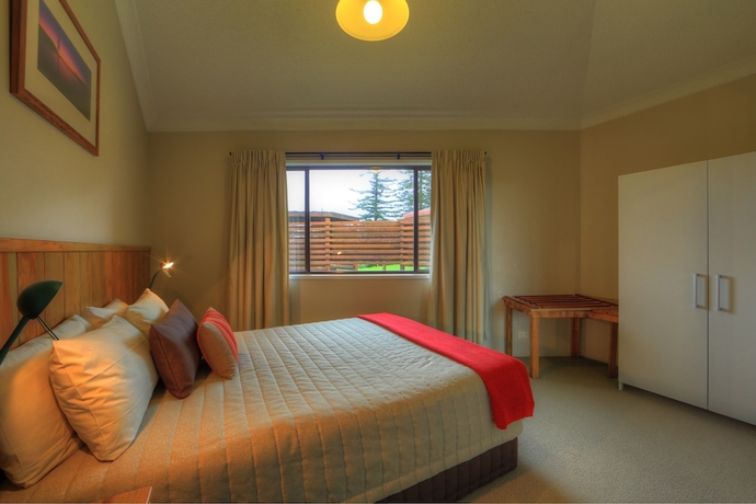 Imagen de la habitación del Hotel Whispering Pines. Foto 3