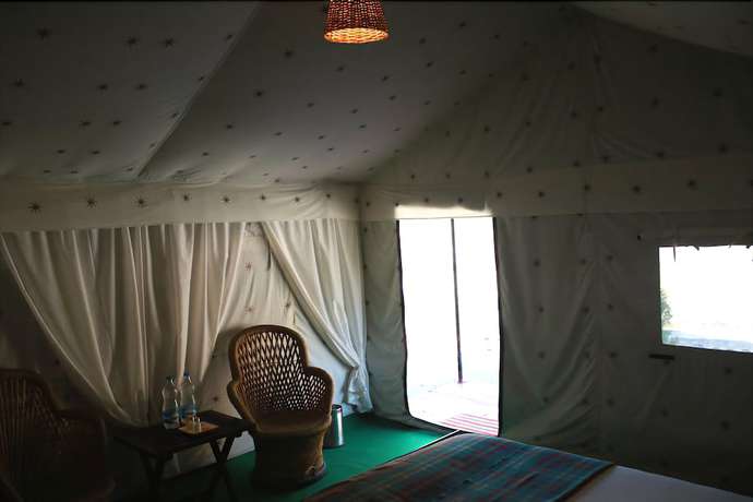 Imagen de la habitación del Hotel Whispering Pines Himalayan Retreat. Foto 11
