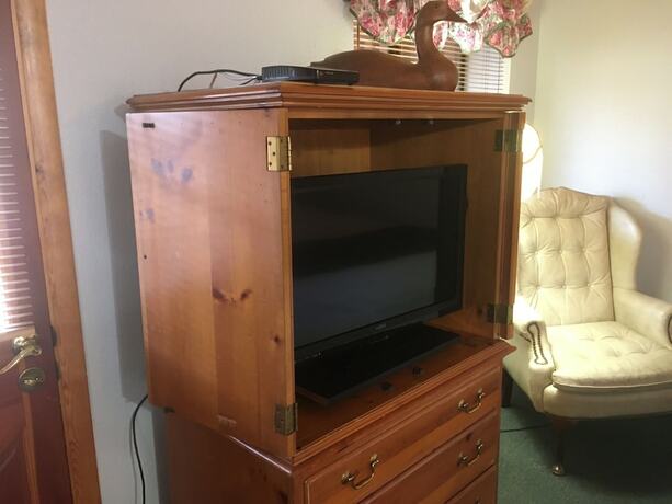 Imagen general del Hotel Whispering Pines Lodge. Foto 2