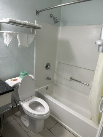 Imagen general del Hotel Whispering Pines Motel, Asheville. Foto 6