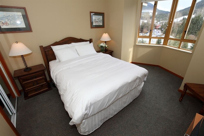 Imagen de la habitación del Hotel Whistler Cascade Lodge. Foto 4
