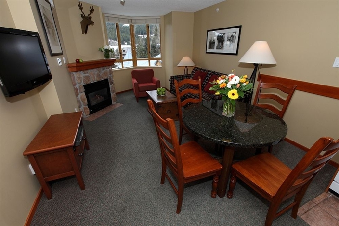 Imagen de la habitación del Hotel Whistler Cascade Lodge. Foto 5