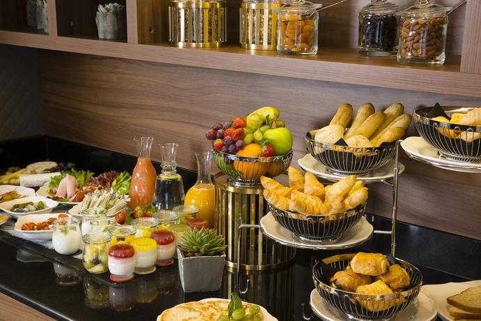 Imagen del bar/restaurante del Hotel Whistler. Foto 3