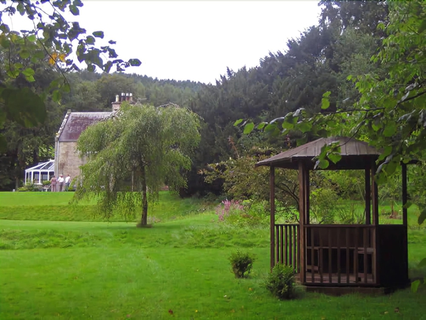 Imagen de los exteriores del Hotel Whitchester Christian Guest House. Foto 7