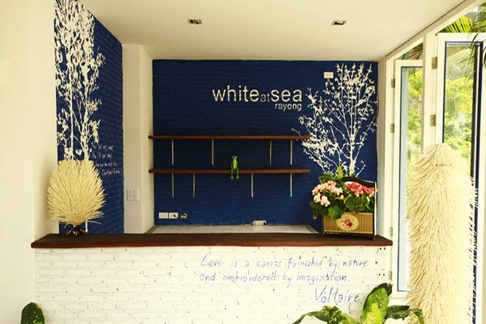 Imagen de los interiores del Hotel White At Sea Resort. Foto 19