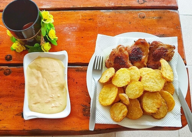 Imagen del bar/restaurante del Hotel White Beach Guest House. Foto 5