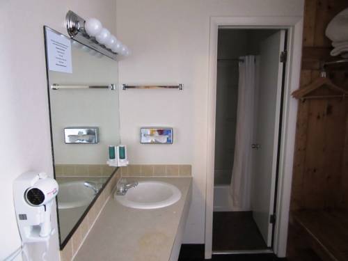 Imagen de la habitación del Hotel White Buffalo. Foto 9