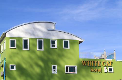 Imagen general del Hotel White Cat. Foto 1