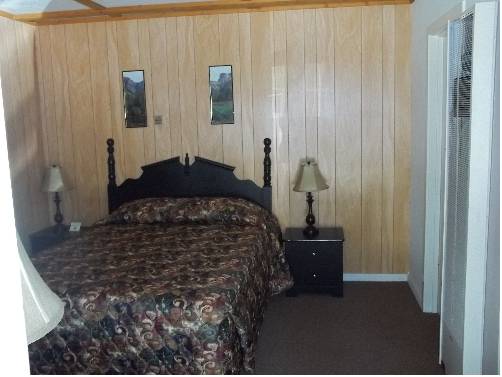 Imagen de la habitación del Hotel White Chief Mountain Lodge. Foto 3