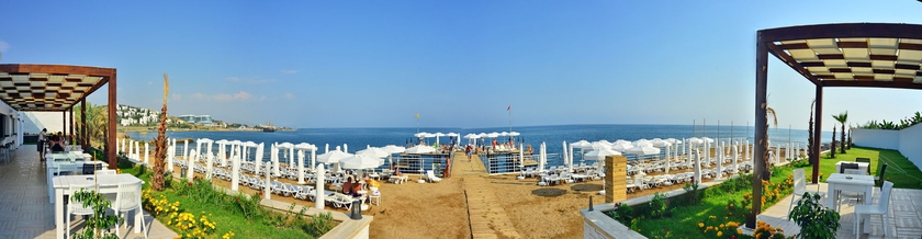 Imagen de los exteriores del Hotel White City Resort. Foto 15