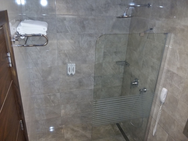 Imagen de la habitación del Hotel White City Resort. Foto 3