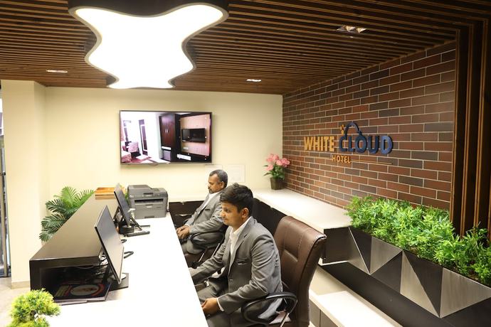 Imagen de los interiores del Hotel White Cloud. Foto 17