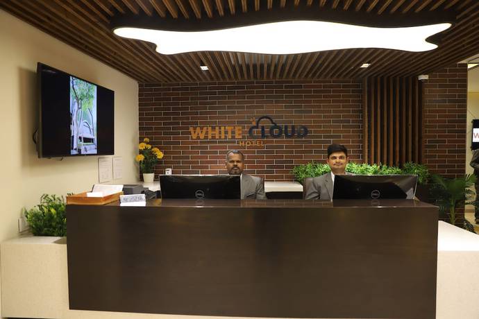 Imagen de los interiores del Hotel White Cloud. Foto 18