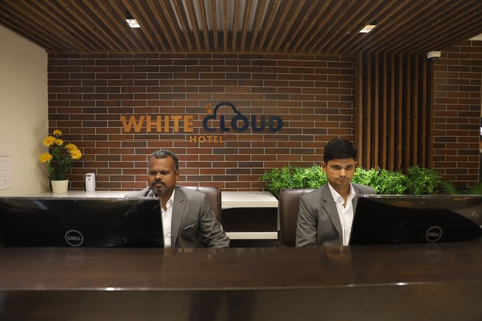 Imagen de los interiores del Hotel White Cloud. Foto 20