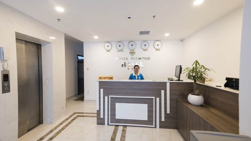 Imagen de los interiores del Hotel White Diamond. Foto 20