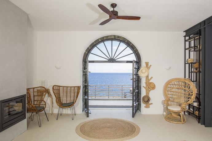 Imagen de los interiores del Hotel White Exclusive Suite and Villas. Foto 7