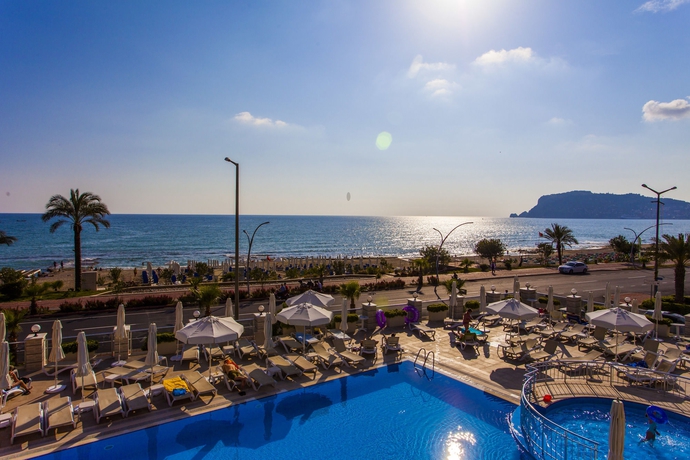 Imagen de la piscina del Hotel White Gold and Spa. Foto 14