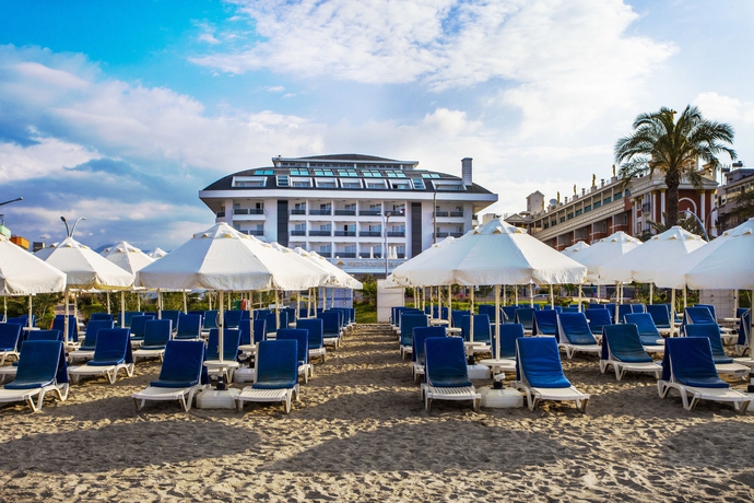 Imagen de los exteriores del Hotel White Gold and Spa. Foto 9