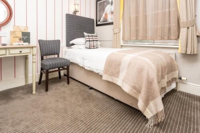 Imagen de la habitación del Hotel White Hart, Newmarket by Marston\'s Inns. Foto 7