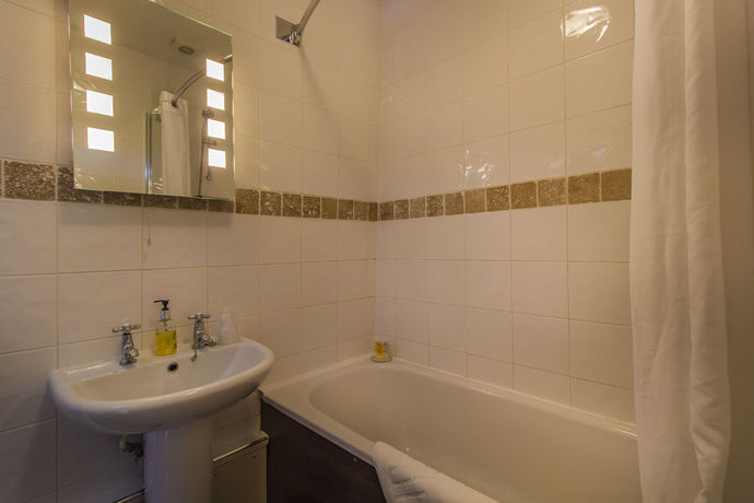 Imagen de la habitación del Hotel White Hart Royal. Foto 11