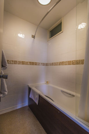 Imagen de la habitación del Hotel White Hart Royal. Foto 12