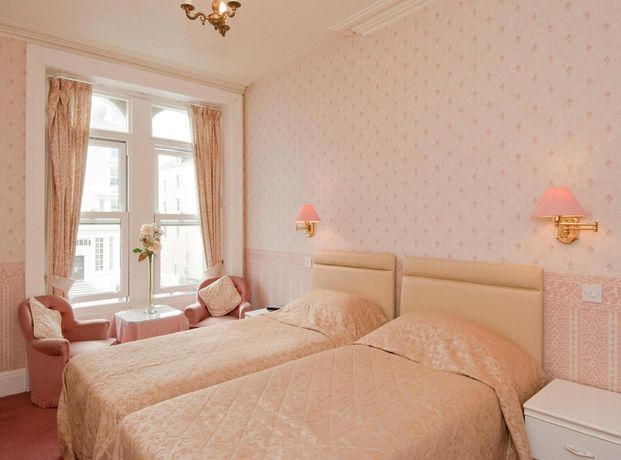 Imagen de la habitación del Hotel White Heather. Foto 2