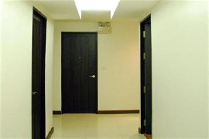 Imagen general del Hotel White House Asoke Sukhumvit 18. Foto 1