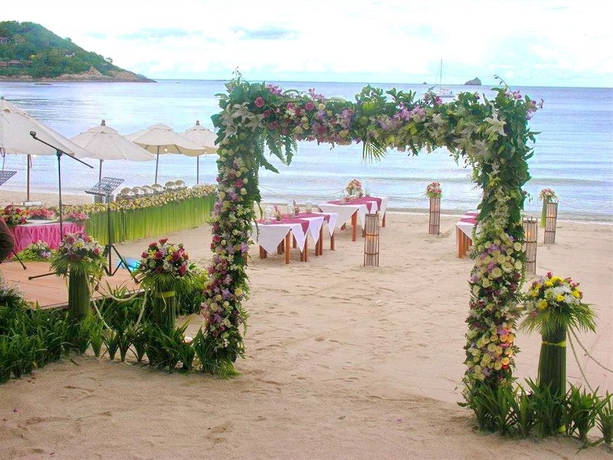 Imagen de los exteriores del Hotel White House Beach Resort. Foto 7