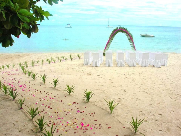 Imagen de los exteriores del Hotel White House Beach Resort. Foto 8