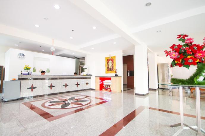 Imagen de los interiores del Hotel White House Bizotel. Foto 15