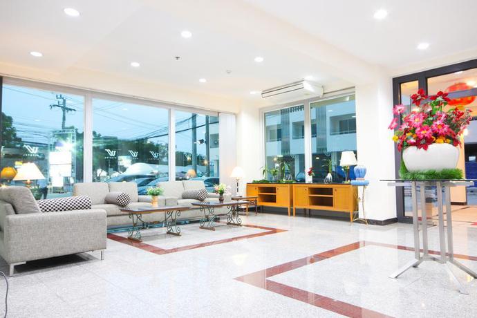 Imagen de los interiores del Hotel White House Bizotel. Foto 16