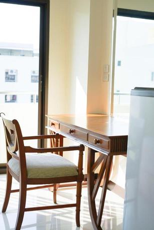 Imagen de la habitación del Hotel White House Bizotel. Foto 6