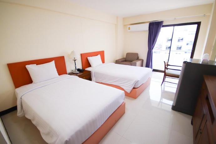 Imagen de la habitación del Hotel White House Bizotel. Foto 7