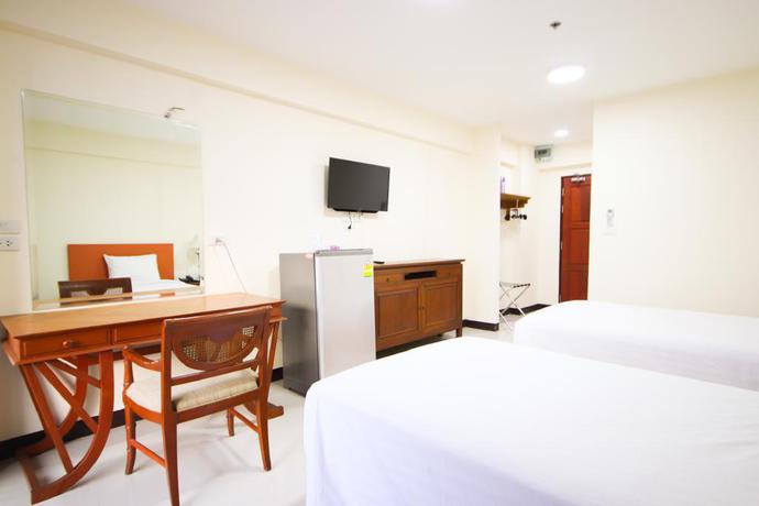 Imagen de la habitación del Hotel White House Bizotel. Foto 9