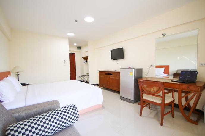 Imagen de la habitación del Hotel White House Bizotel. Foto 14