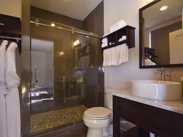 Imagen de la habitación del Hotel White House, Edgewater Park. Foto 3
