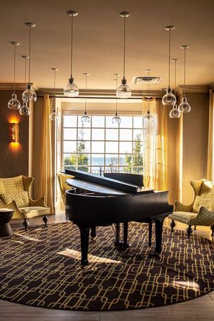 Imagen del bar/restaurante del Hotel White House, Edgewater Park. Foto 2